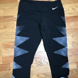 Nike high waisted yoga capris